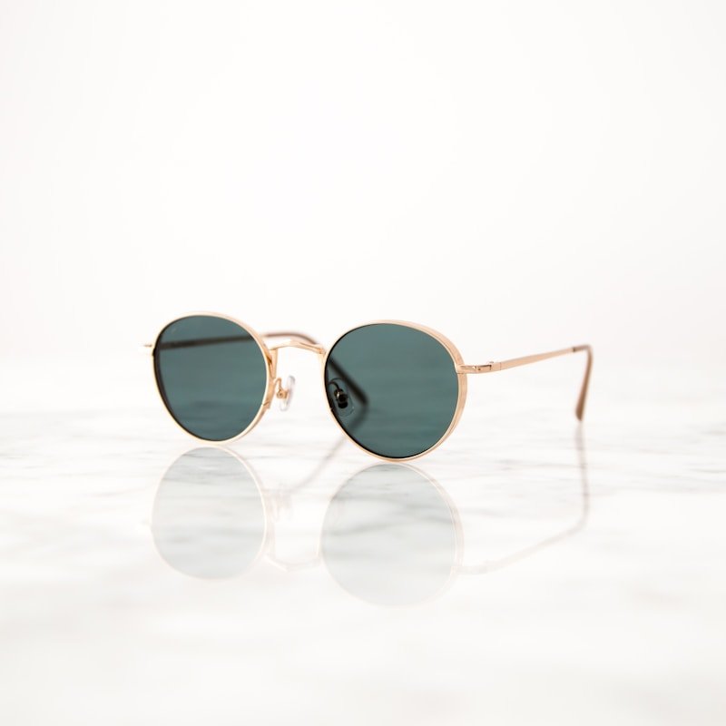 Ray-Ban Classic Polarized Aviator Sunglasses